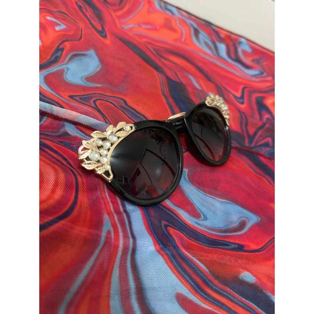 Vintage Y2K Rhinestone Flower Sunglasses Glam Oversized Round Bling